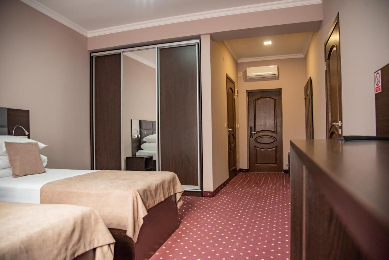 T&S Apart-Hotel Czernowitz Exterior foto