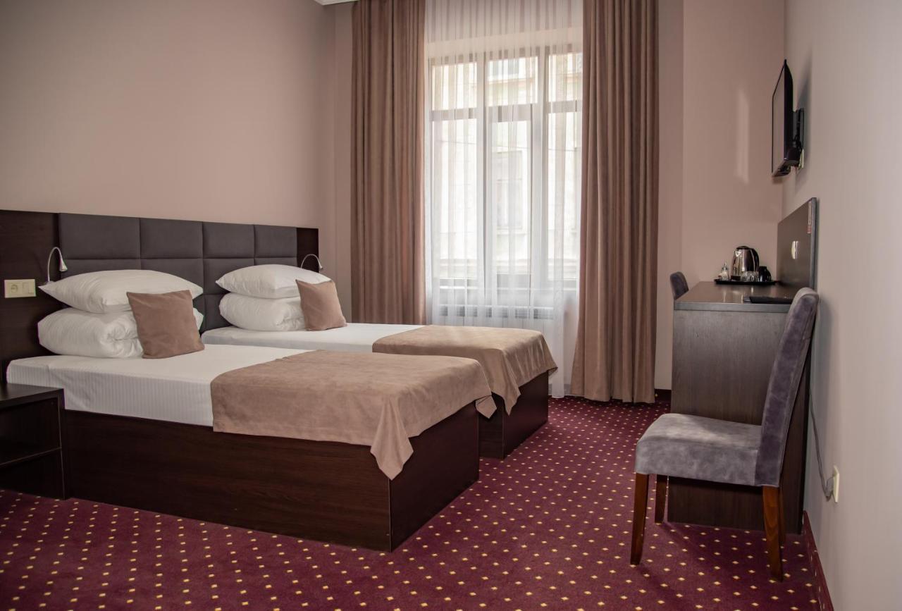 T&S Apart-Hotel Czernowitz Exterior foto