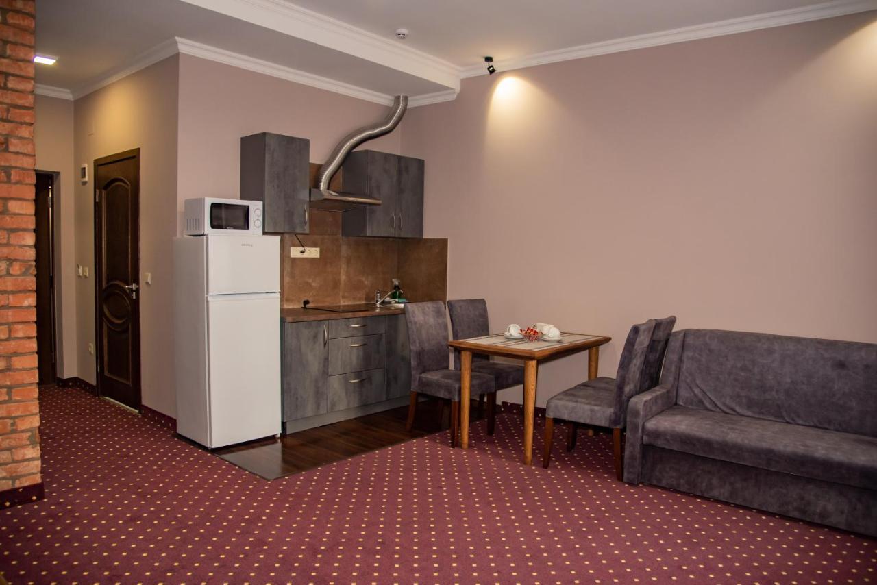 T&S Apart-Hotel Czernowitz Exterior foto